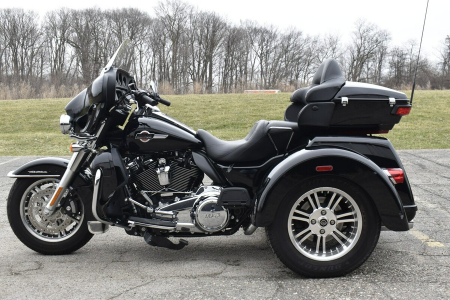 2022 Harley-Davidson Tri Glide Ultra FLHTCUTG