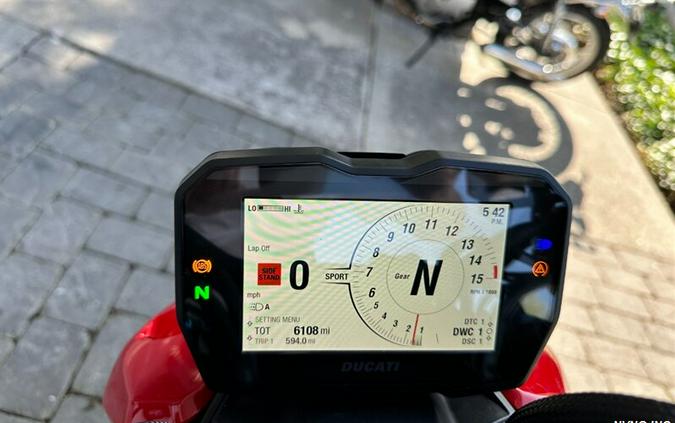 2022 Ducati Streetfighter V4 S