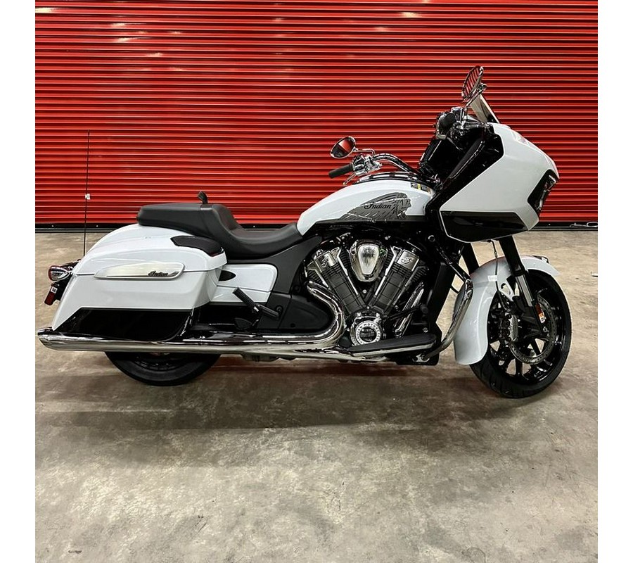 2024 Indian Motorcycle® Challenger® Limited with PowerBand Audio Package Ghost White Metallic