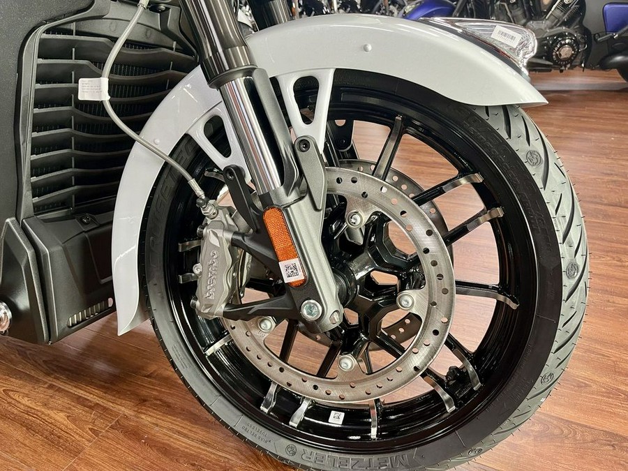 2024 Indian Motorcycle® Challenger® Limited with PowerBand Audio Package Ghost White Metallic