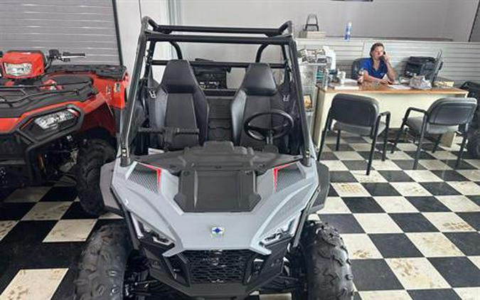 2024 Polaris RZR 200 EFI