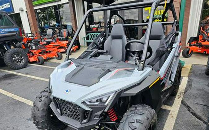 2024 Polaris RZR 200 EFI