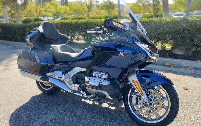 2018 Honda® Gold Wing Tour Pearl Hawkseye Blue