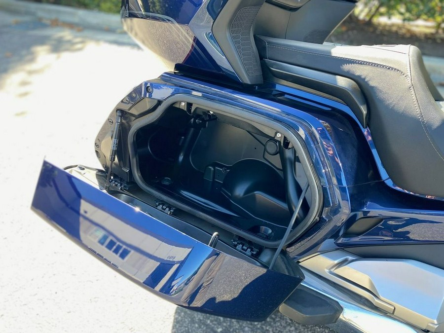 2018 Honda® Gold Wing Tour Pearl Hawkseye Blue