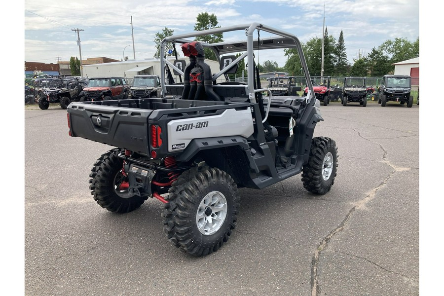 2024 Can-Am Defender X MR HD10 / 8YRB00