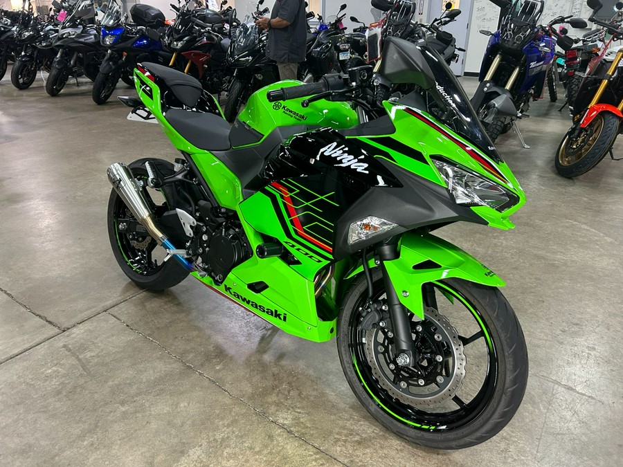 2023 Kawasaki Ninja 400 ABS KRT Edition