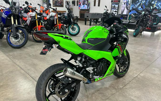 2023 Kawasaki Ninja 400 ABS KRT Edition