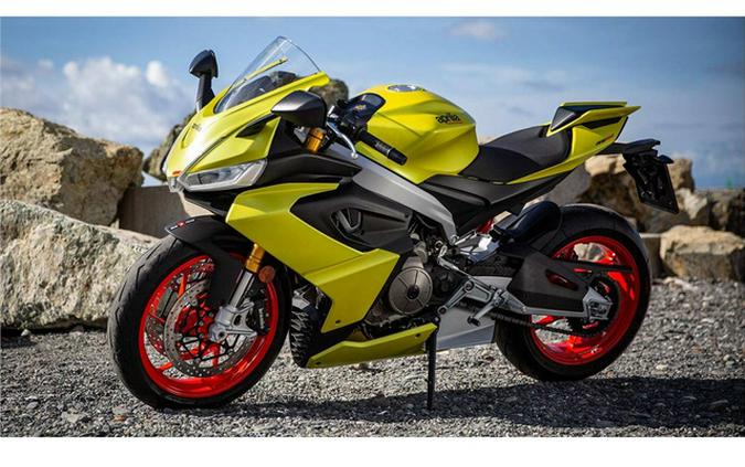 2021 Aprilia RS 660