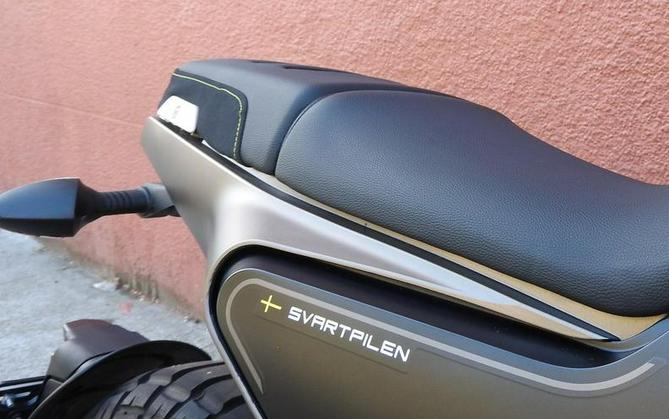 2022 Husqvarna® Svartpilen 401