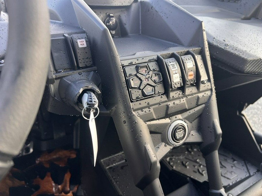 2026 Can-Am Maverick X3 MAX X Ds Turbo RR Triple Black_7.6 In.