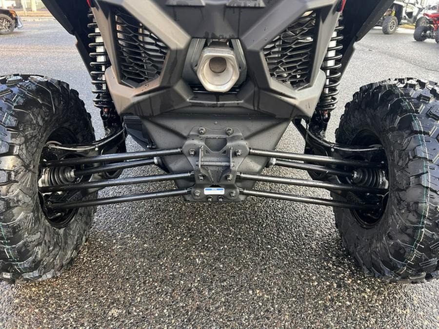 2026 Can-Am Maverick X3 MAX X Ds Turbo RR Triple Black_7.6 In.