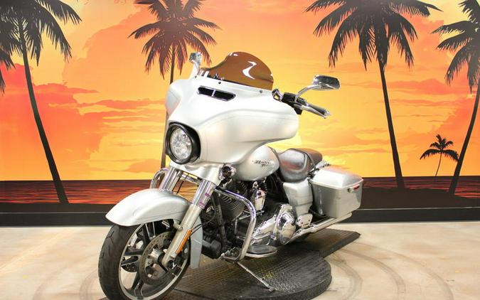 2015 Harley-Davidson® FLHXS - Street Glide® Special