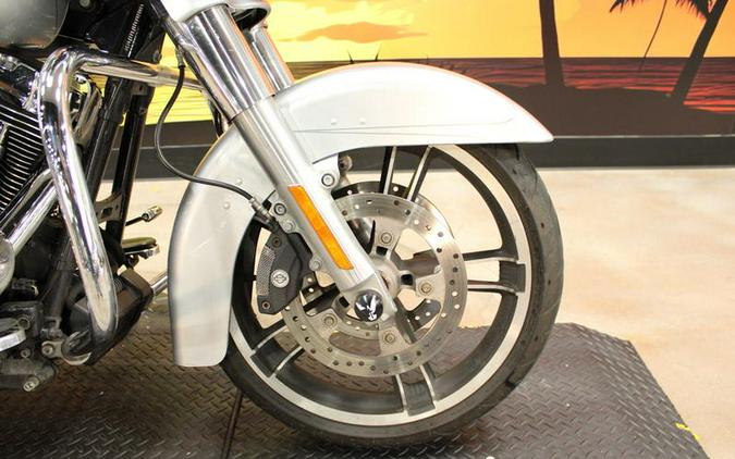 2015 Harley-Davidson® FLHXS - Street Glide® Special