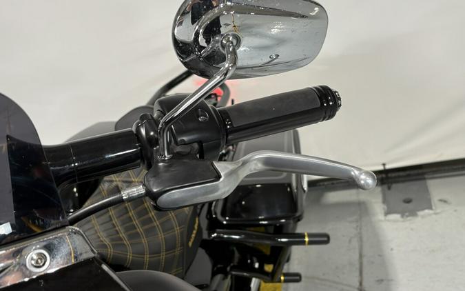 2010 Harley-Davidson® Electra Glide® Ultra Classic® Vivid Black