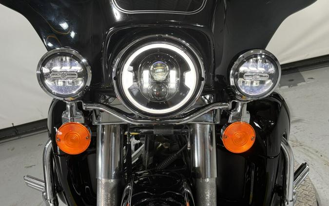 2010 Harley-Davidson® Electra Glide® Ultra Classic® Vivid Black
