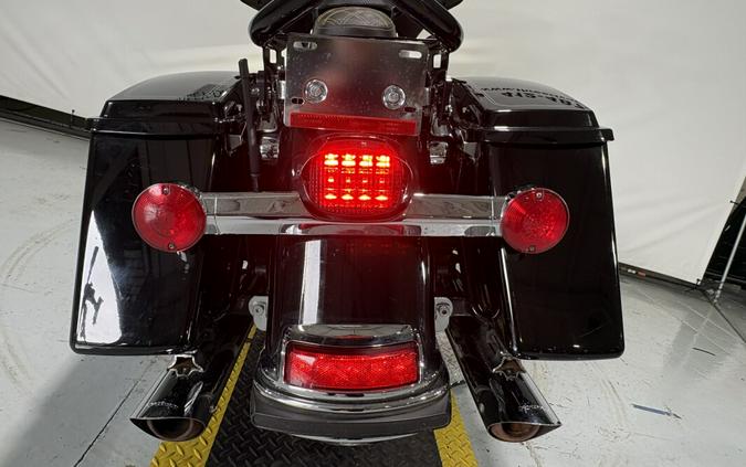2010 Harley-Davidson® Electra Glide® Ultra Classic® Vivid Black