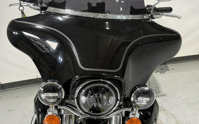 2010 Harley-Davidson® Electra Glide® Ultra Classic® Vivid Black