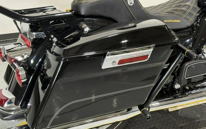 2010 Harley-Davidson® Electra Glide® Ultra Classic® Vivid Black