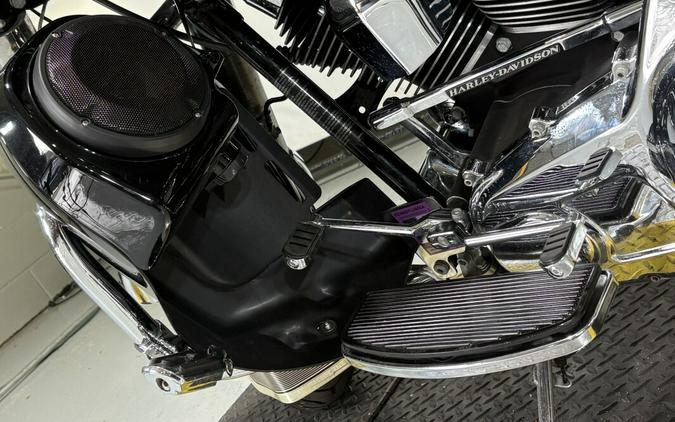 2010 Harley-Davidson® Electra Glide® Ultra Classic® Vivid Black