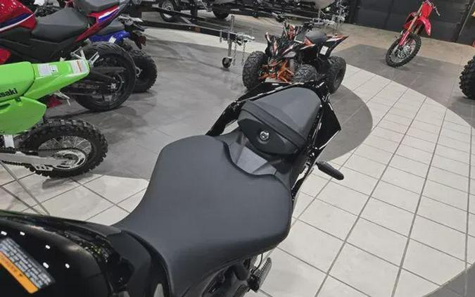 2026 YAMAHA YZFR7