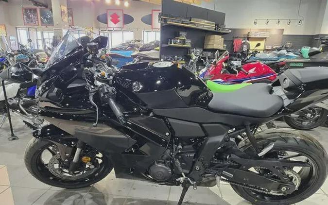 2026 YAMAHA YZFR7