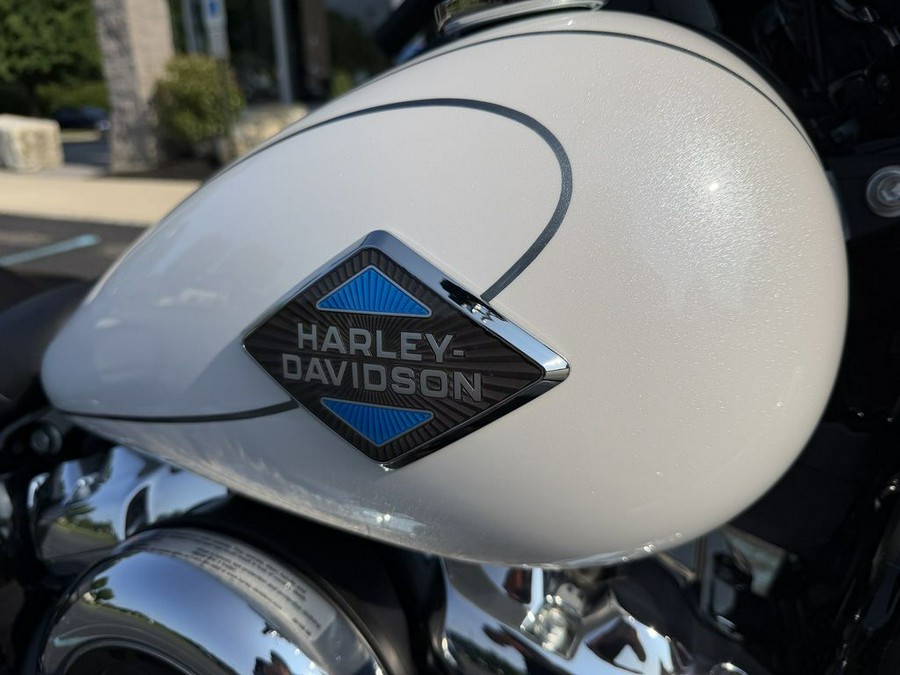 2025 Harley-Davidson® FLHC - Heritage Classic