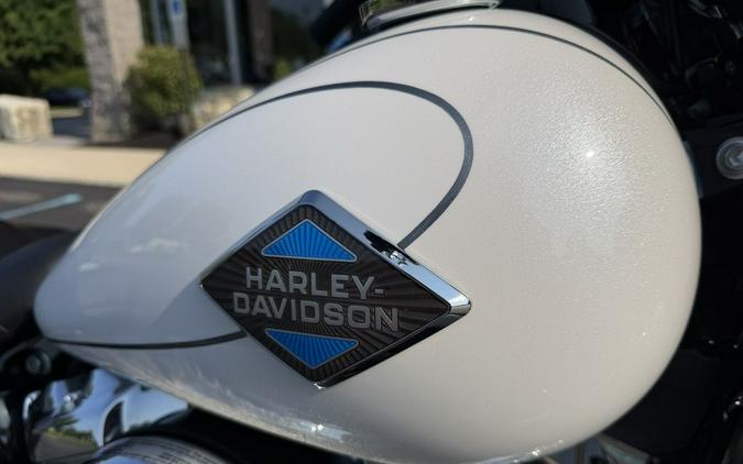 2025 Harley-Davidson® FLHC - Heritage Classic