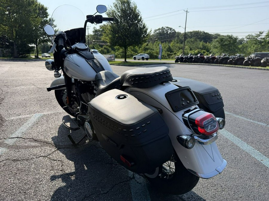 2025 Harley-Davidson® FLHC - Heritage Classic