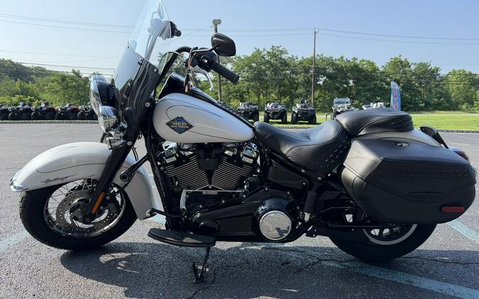 2025 Harley-Davidson® FLHC - Heritage Classic