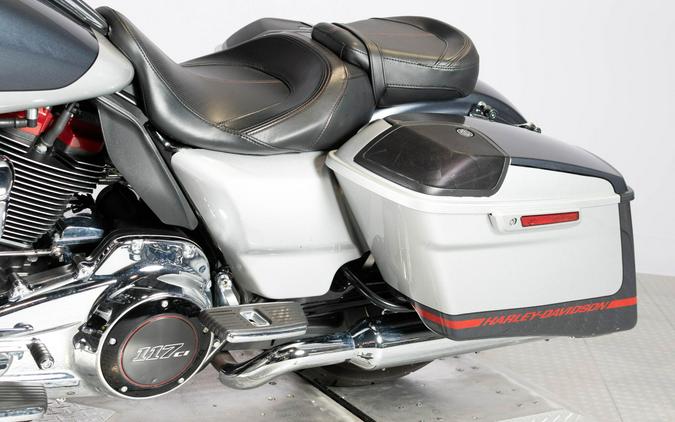 2019 Harley-Davidson CVO Street Glide FLHXSE