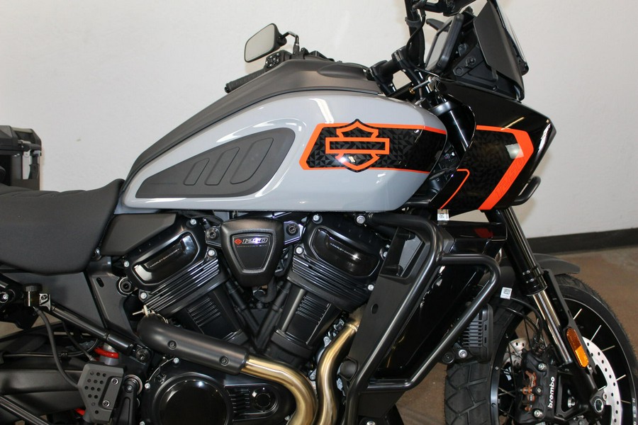 2026 Harley-Davidson® Pan America 1250 Limited Dark Billiard Gray