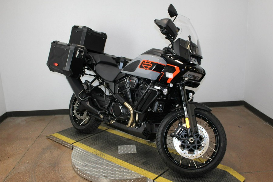 2026 Harley-Davidson® Pan America 1250 Limited Dark Billiard Gray