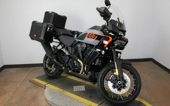 2026 Harley-Davidson® Pan America 1250 Limited Dark Billiard Gray