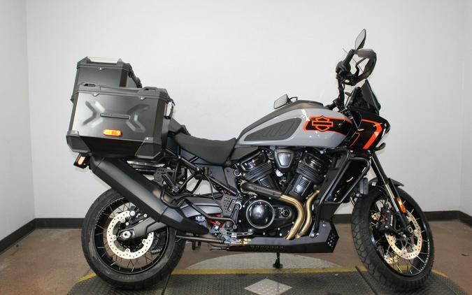 2026 Harley-Davidson® Pan America 1250 Limited Dark Billiard Gray