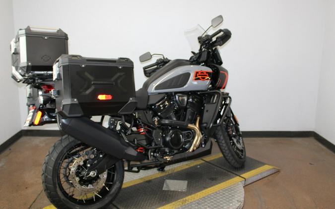 2026 Harley-Davidson® Pan America 1250 Limited Dark Billiard Gray