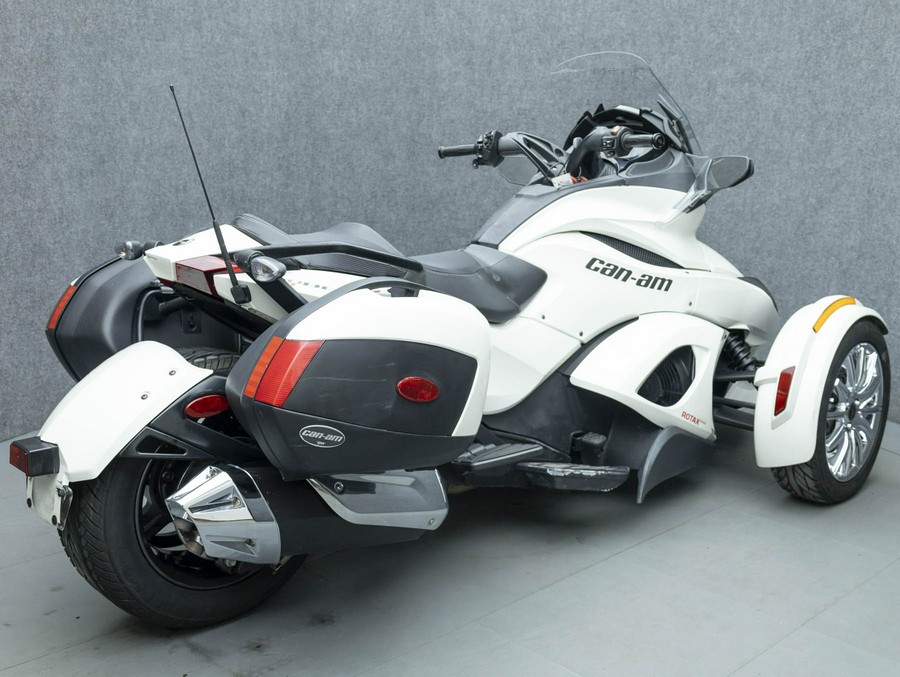 2013 CAN-AM SPYDER ST LIMITED TRIKE W/ABS
