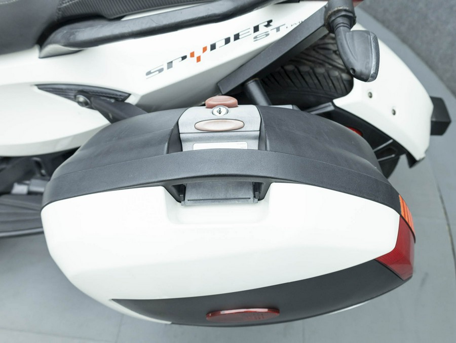 2013 CAN-AM SPYDER ST LIMITED TRIKE W/ABS