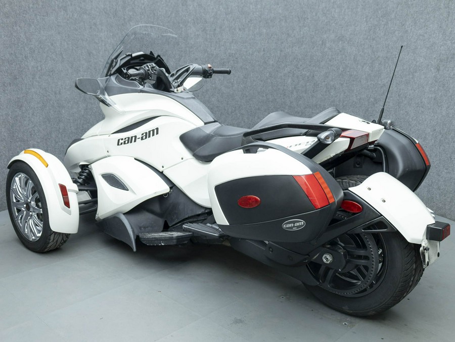 2013 CAN-AM SPYDER ST LIMITED TRIKE W/ABS