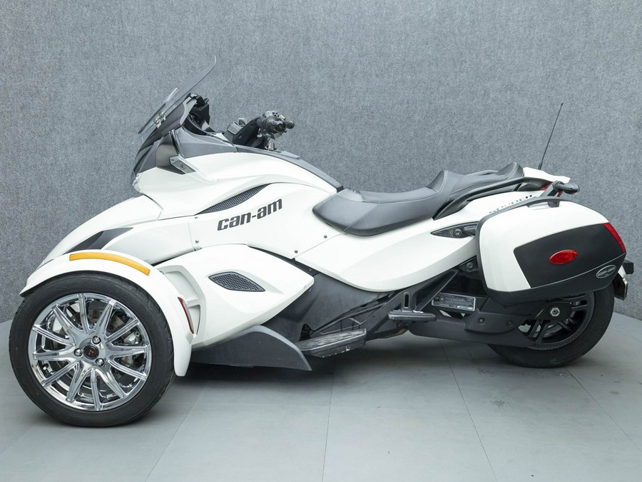 2013 CAN-AM SPYDER ST LIMITED TRIKE W/ABS