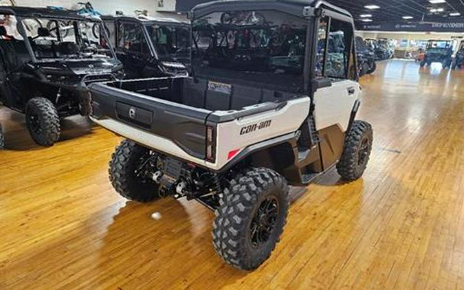 2026 Can-Am Defender Limited HD11