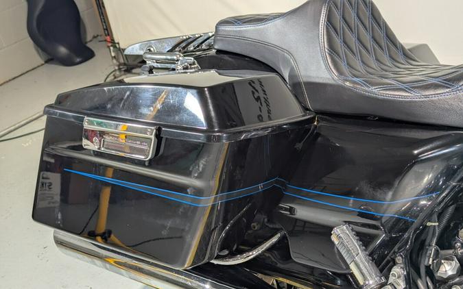 2009 Harley-Davidson® Road Glide® Vivid Black