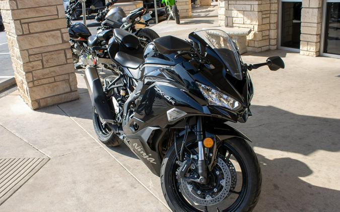 2025 KAWASAKI NINJA ZX4R ABS