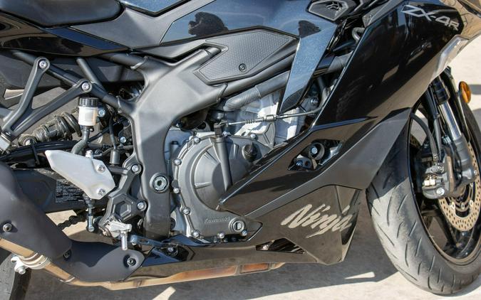 2025 KAWASAKI NINJA ZX4R ABS