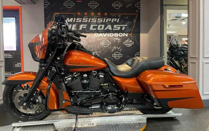 FLHXS 2019 Street Glide® Special