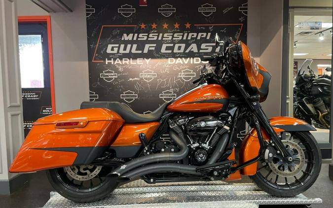 FLHXS 2019 Street Glide® Special