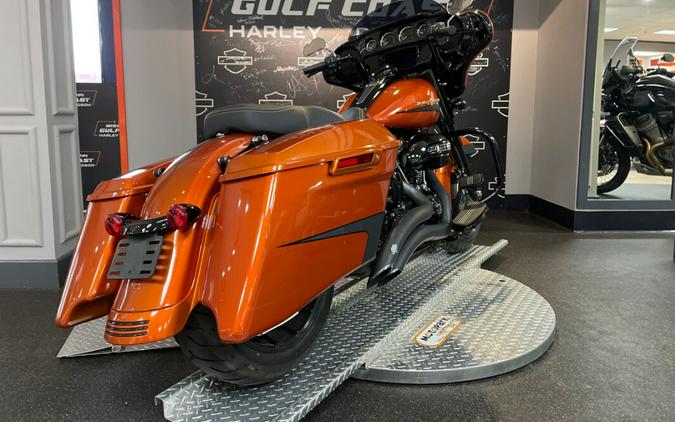 FLHXS 2019 Street Glide® Special