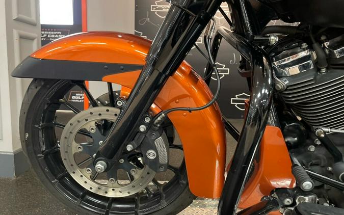 FLHXS 2019 Street Glide® Special