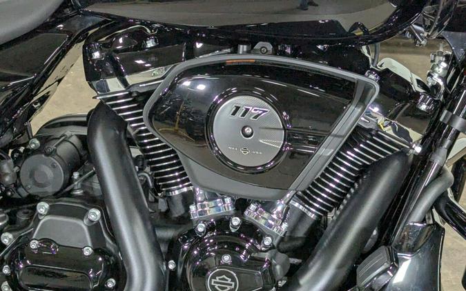 2025 Harley-Davidson Road Glide® Vivid Black