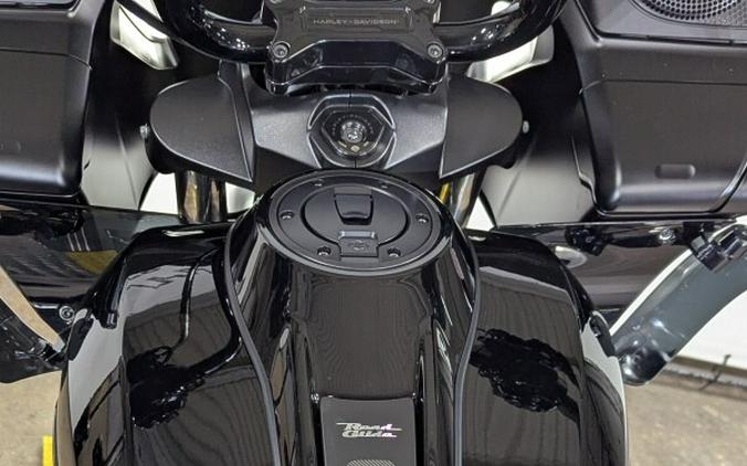 2025 Harley-Davidson Road Glide® Vivid Black
