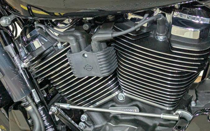 2025 Harley-Davidson Road Glide® Vivid Black